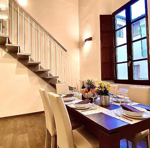 Santa Croce Apartment
