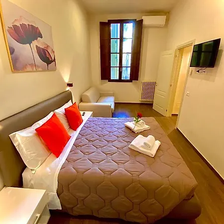 Santa Croce Apartment